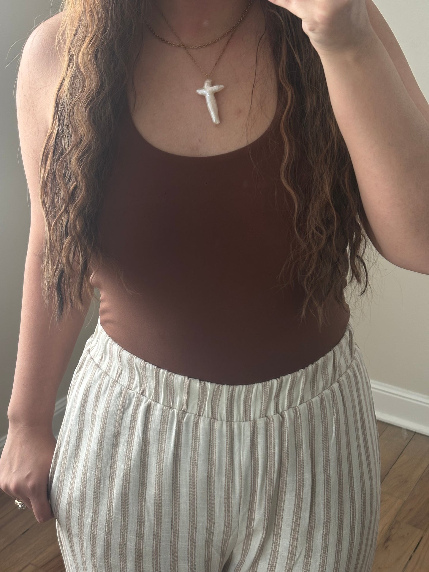 BROWN HALTER TOP