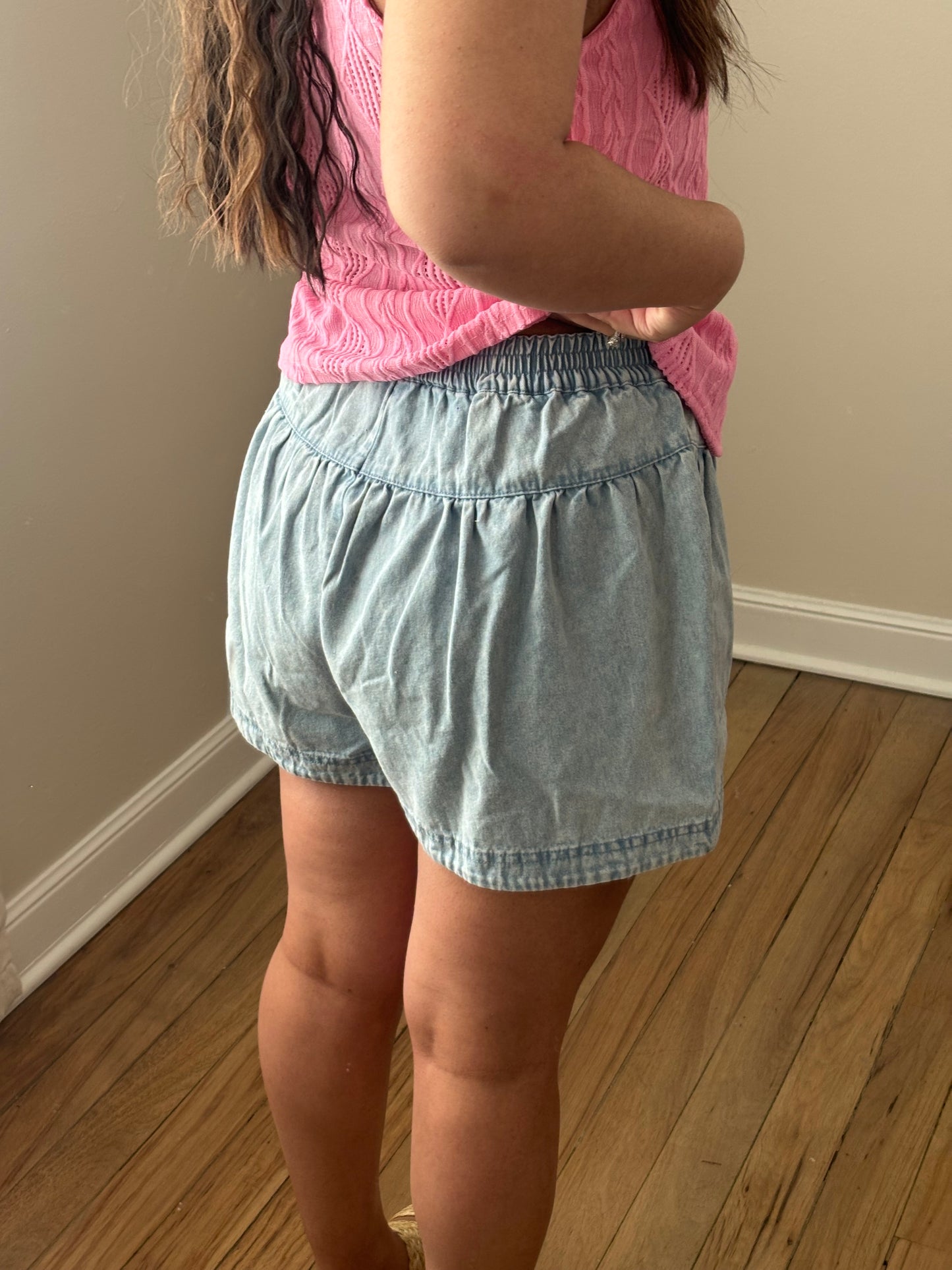 EASY FIT SHORTS