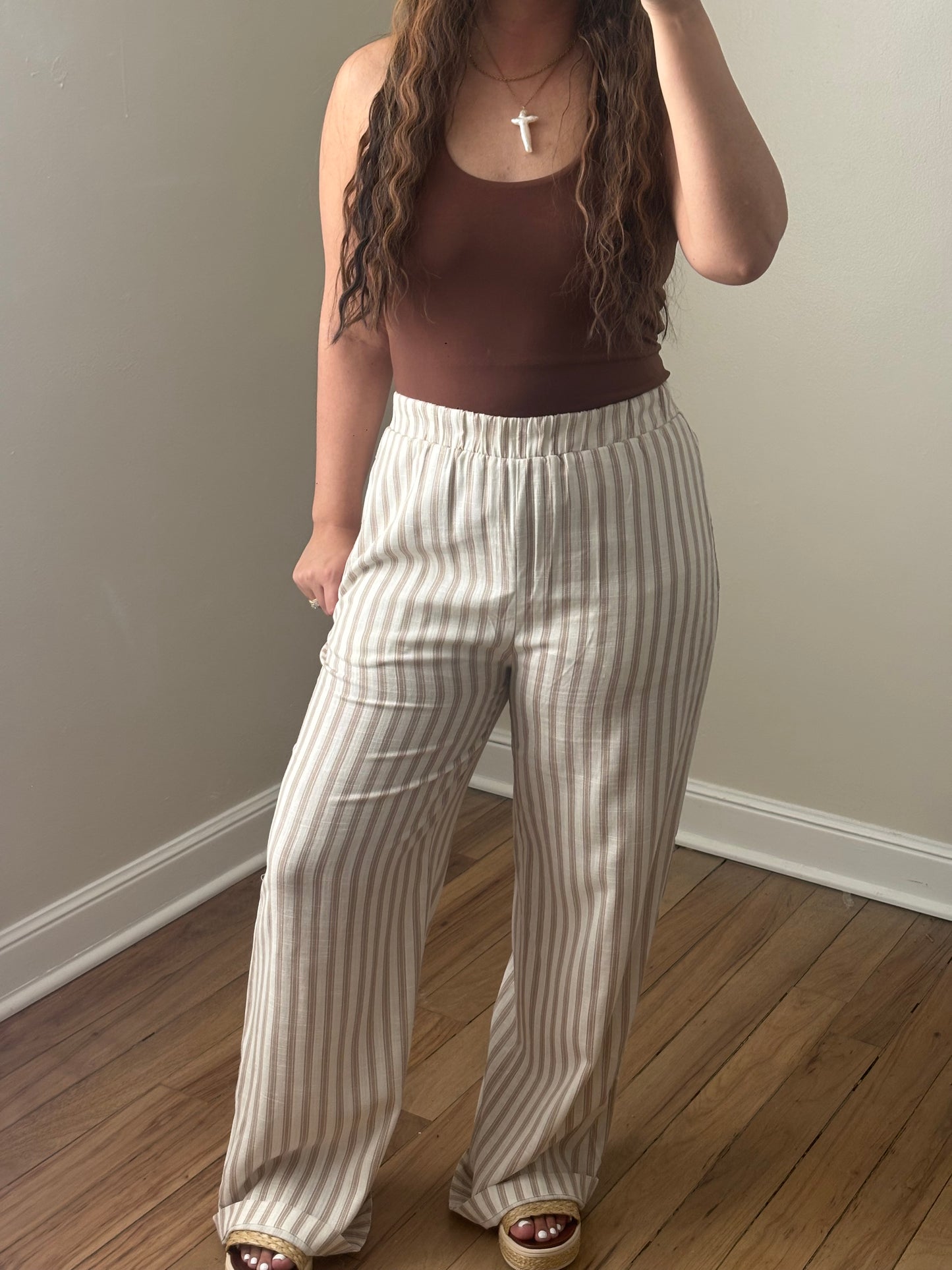 BROWN HALTER TOP