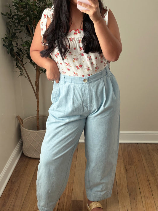 STARS & PLEATS BARREL JEANS